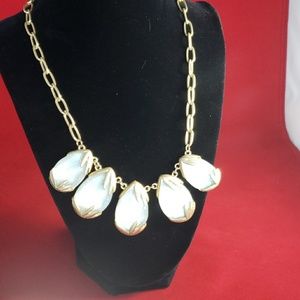 New directions necklace